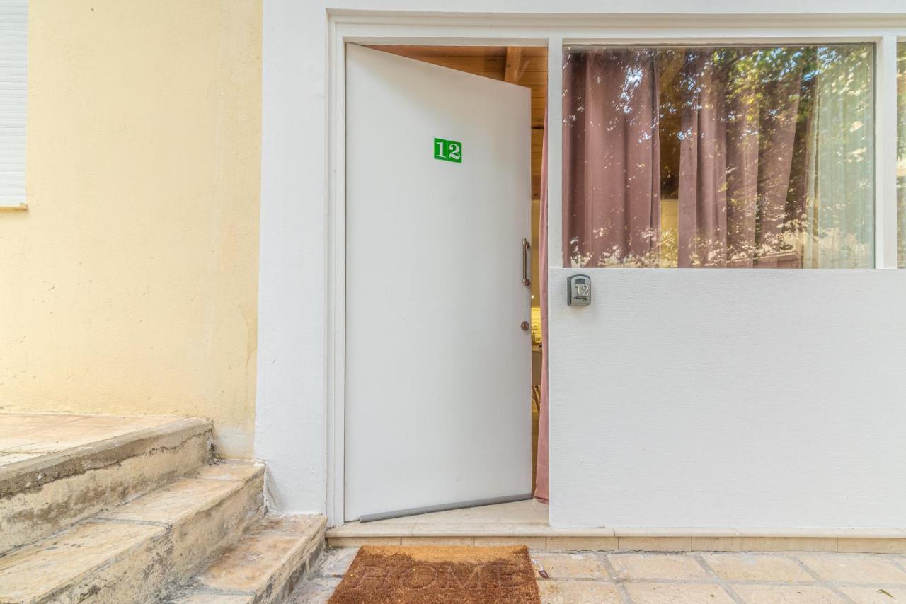 New Loft In The Heart Of City Center イラクリオン エクステリア 写真